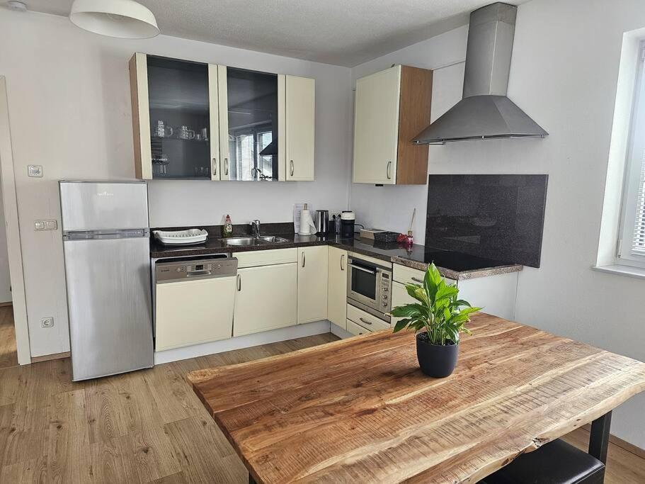 Gunskirchen - Wels Wohnung Exteriör bild